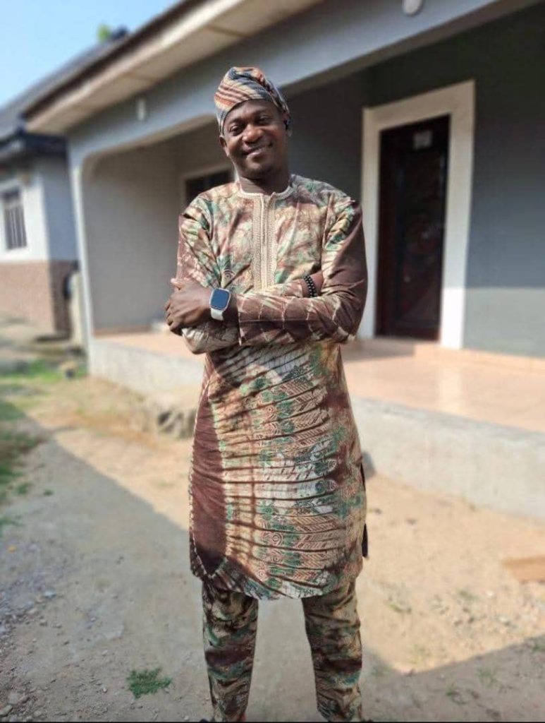 Bullet rain: LASUED staff, student, pregnant woman killed in Otto, Ijanikin communal clash, https://newsclickng.com/news/exclusive-bullet-rain-lasued-staff-student-pregnant-woman-killed-in-otto-ijanikin-communal-clash-graphic-photos-video/, @NewsClickNigeria